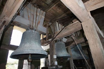 1024px-Eglise_de_Martrin_le_5_mai_2014_-_22